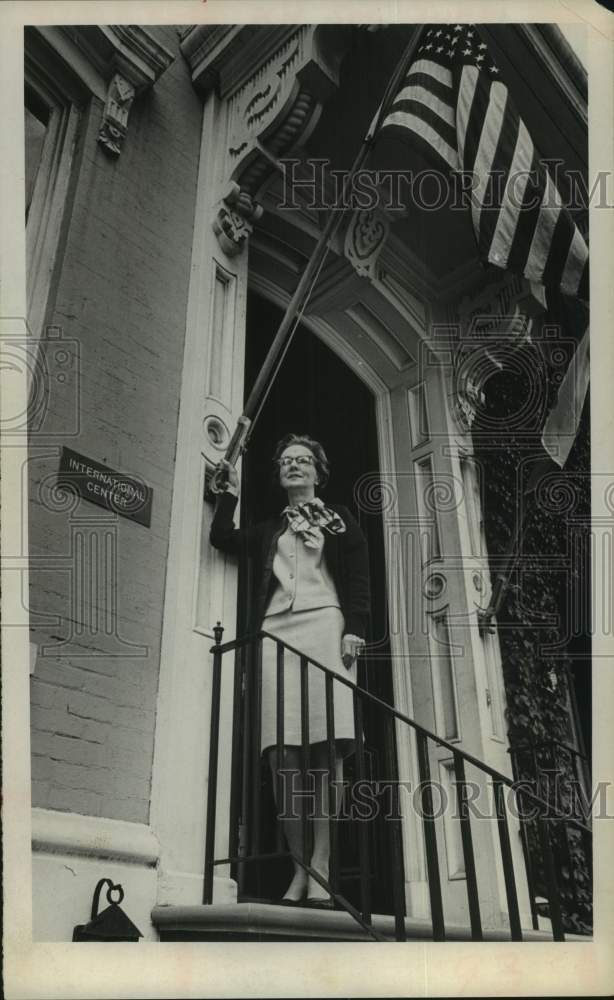 Load image into Gallery viewer, 1968 Press Photo Mrs. Margaret Mackay outside International Center, Albany, NY
