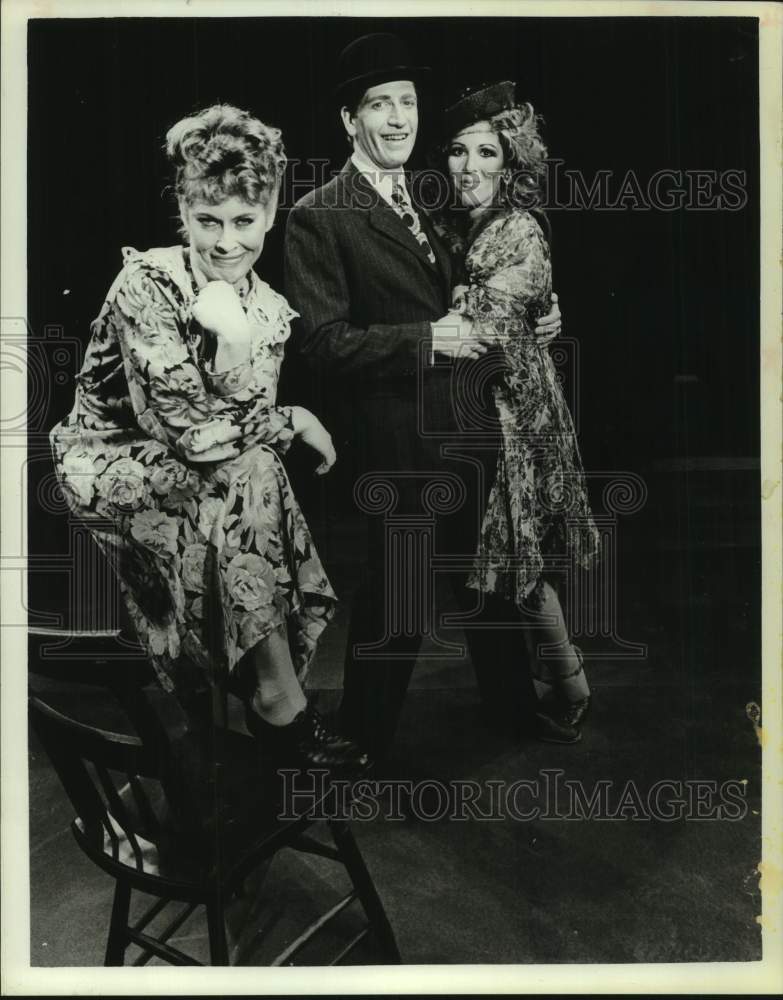 1984 Press Photo The cast of &quot;Annie&quot; at Mac Haydn Theatre, Chatham, New York- Historic Images