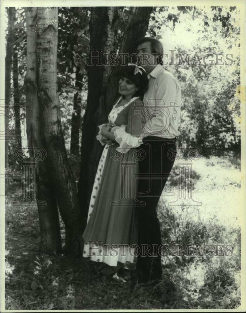 1982 Press Photo Alison Logan & Tom Baresel at Mac Haydn Theatre, Chatham, NY- Historic Images