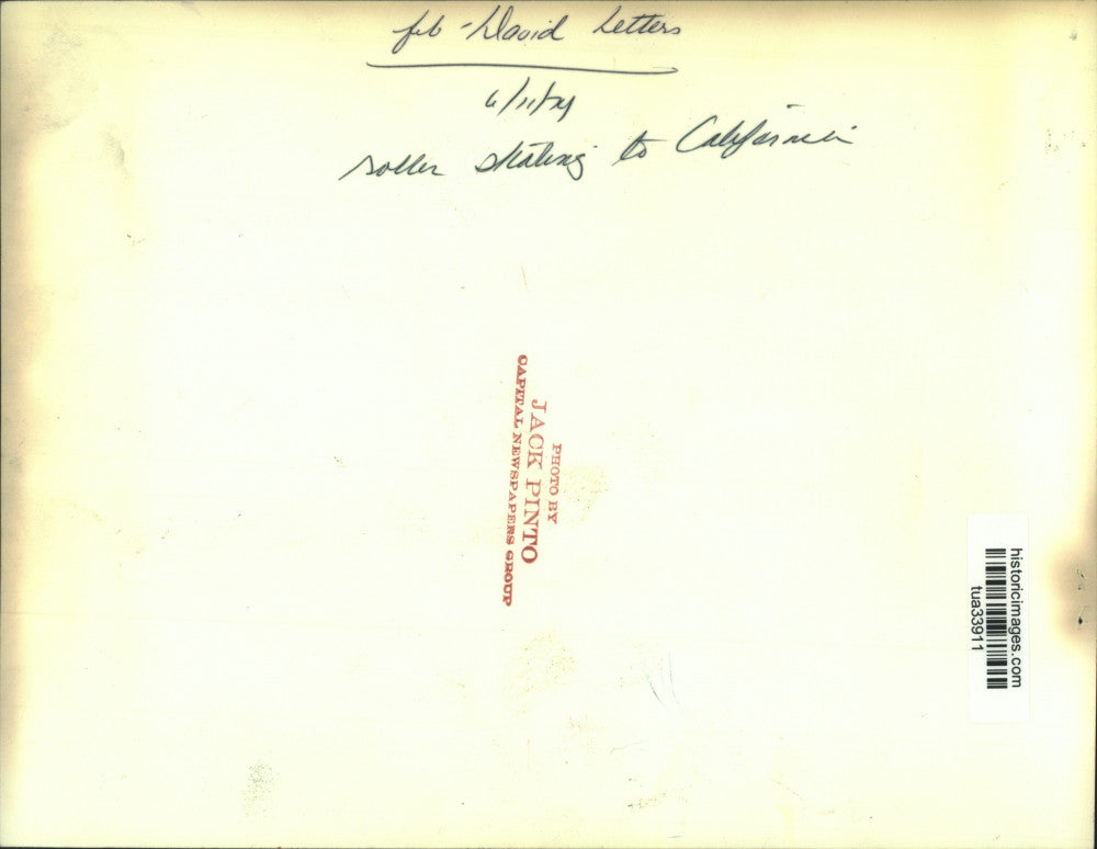 1974 Press Photo David Letters of Winchendon, MA, is rollerskating on NY highway