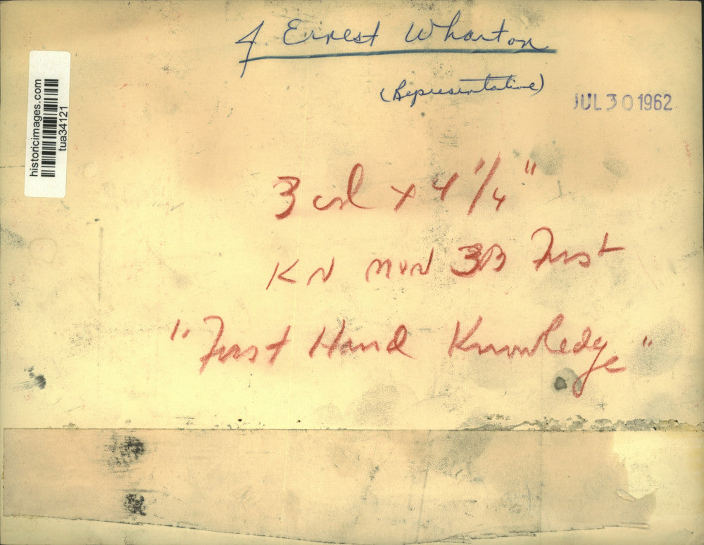 1962 Press Photo US Congressman Ernest Wharton (NY) watches man service tractor