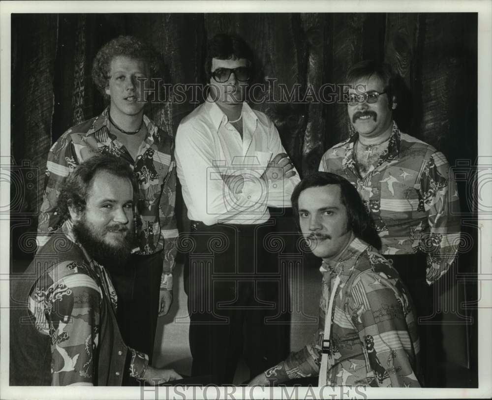 1977 Press Photo The five members of the band, &quot;Misty&quot; pose for a photo- Historic Images