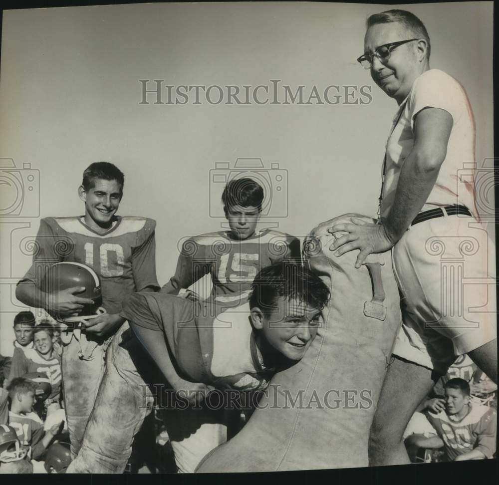 1964 Press Photo Bill Marsh leads Pop Warner football practice, Guilderland, NY- Historic Images