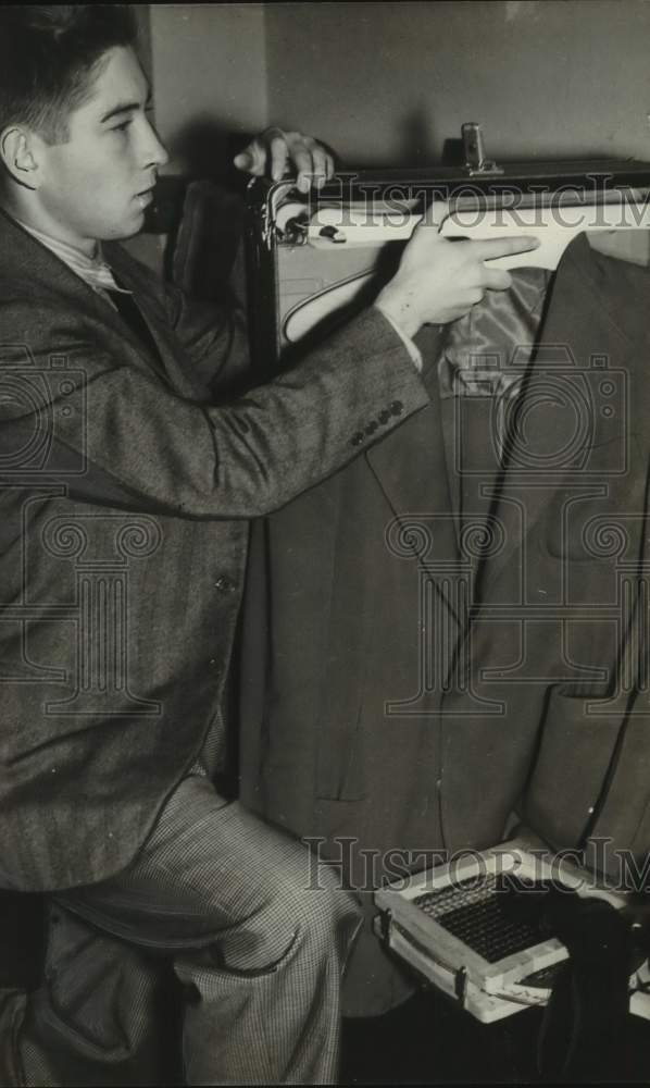 1937 Press Photo John J. Lewis Jr. at Princeton University, New Jersey