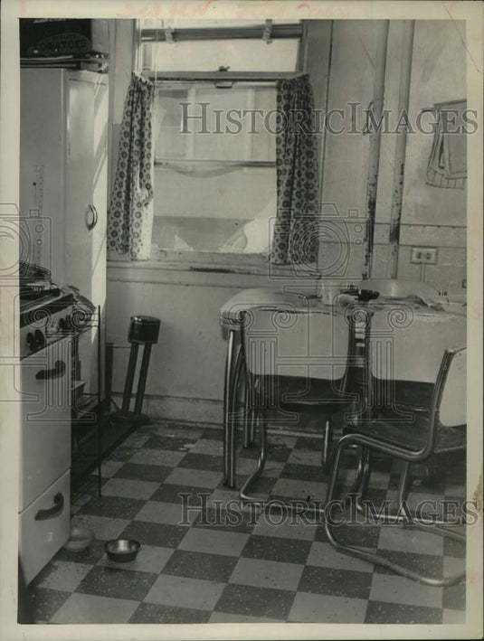 1964 Press Photo Broken window in kitchen from shooting suspect Alfred Miller