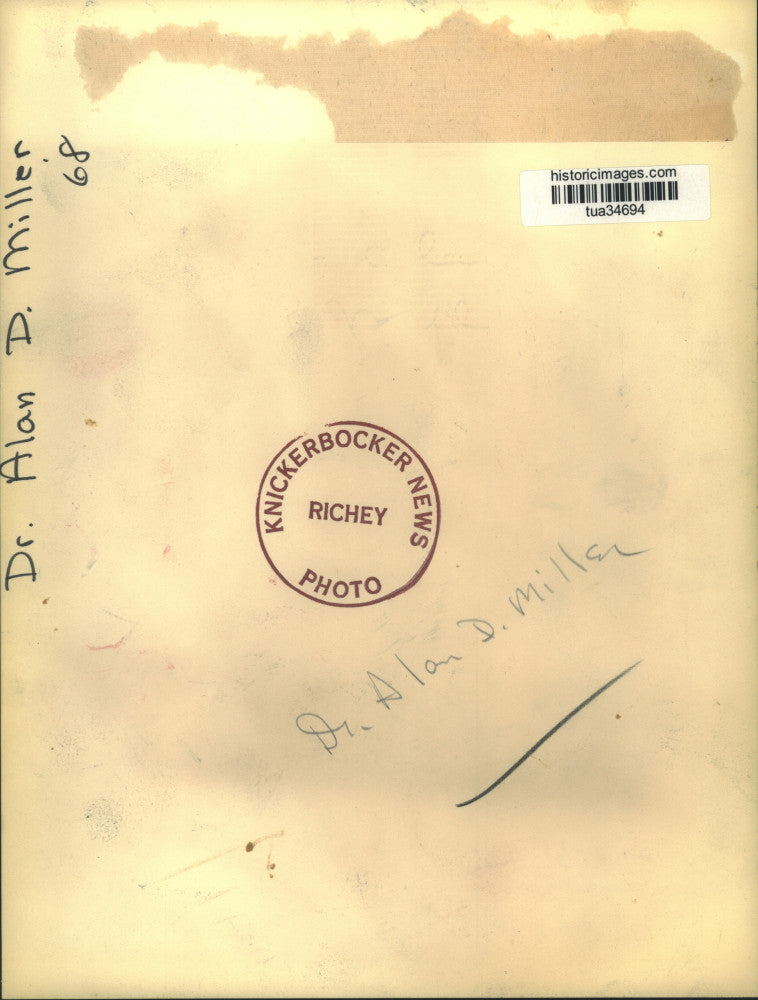 1968 Press Photo Dr. Alan D. Miller, New York - tua34694