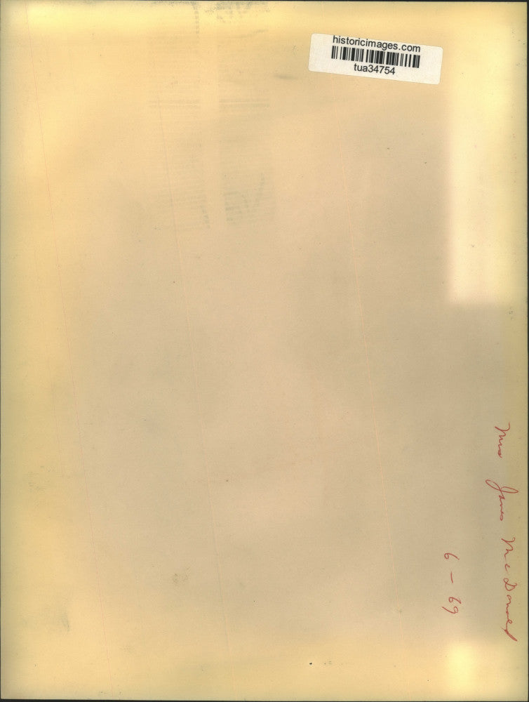 1969 Press Photo Mrs. James McDonald at husband's funeral, Cohoes, New York