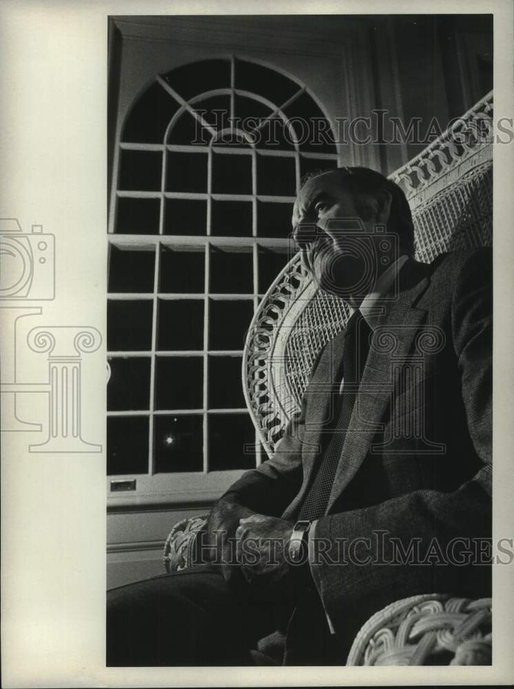 1975 Press Photo George McGovern at Union College, Schenectady, New York