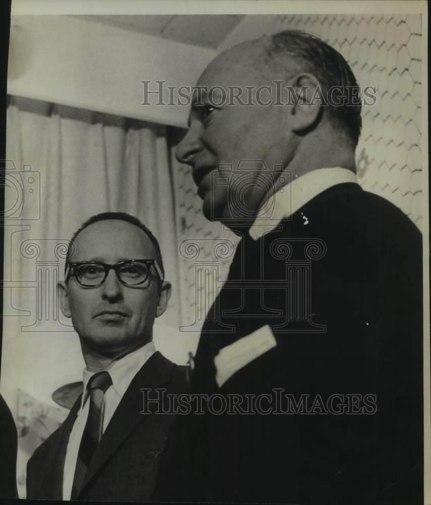 1963 Press Photo New York politicians William McKeon and Joseph Zaretski