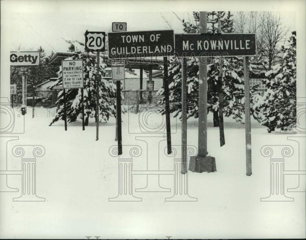 1980 Press Photo Signs mark town limits of McKownville, New York - tua35782- Historic Images
