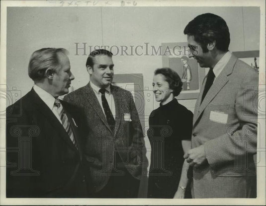 1971 Press Photo Educators confer during meeting in New York - tua37233- Historic Images