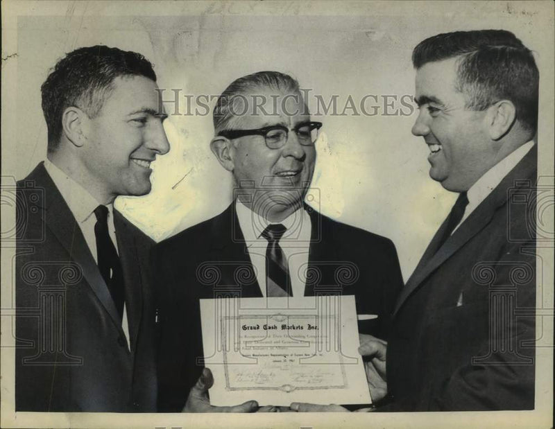 Load image into Gallery viewer, 1967 Press Photo Joseph Scipione, Roy Jackson &amp; William Jurdon in New York
