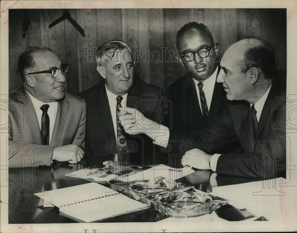 1968 Press Photo Equal Employment Committee meets in Albany, New York- Historic Images