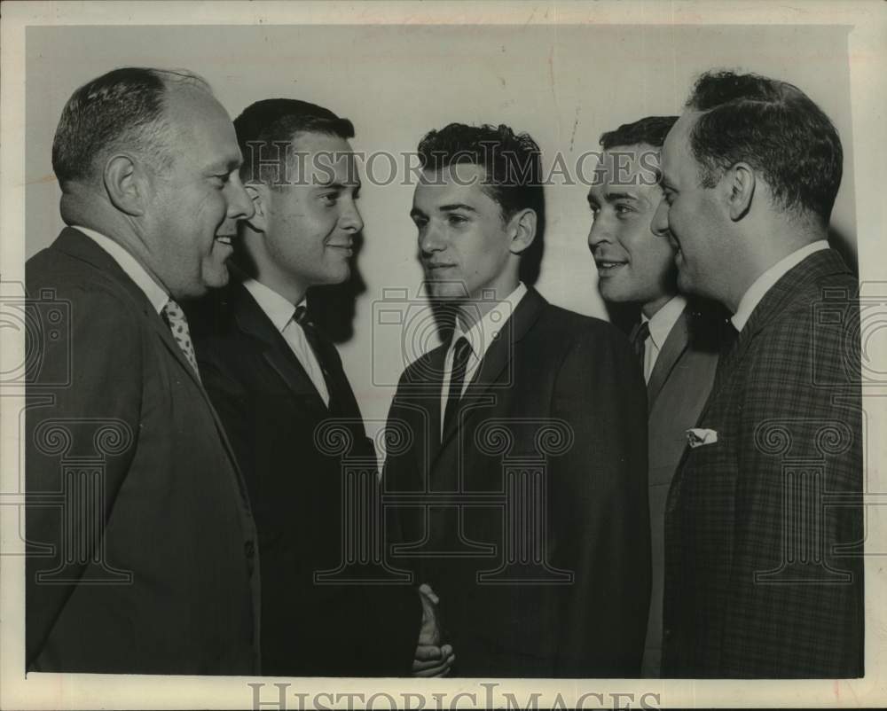 1961 Press Photo Siena College alumni award student scholarship in New York- Historic Images