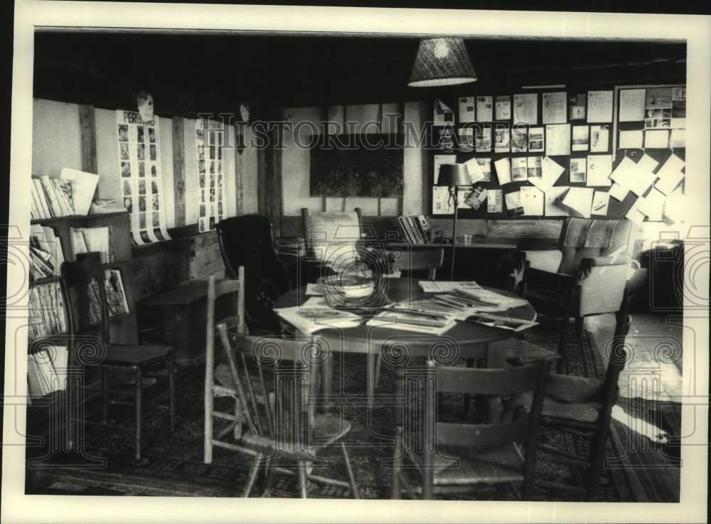 1983 Press Photo Reading/meeting room, George Landis Arboretum, Esperance, NY- Historic Images