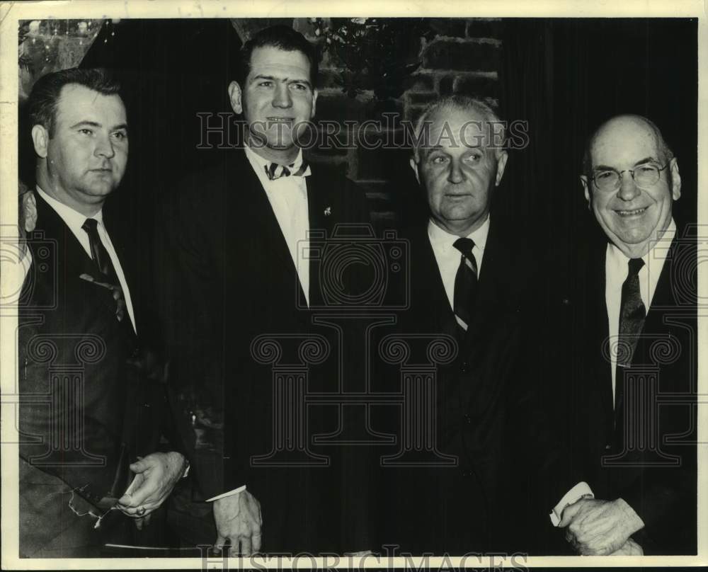 1968 Press Photo GOP politicians pose at meeting in New York - tua40561- Historic Images