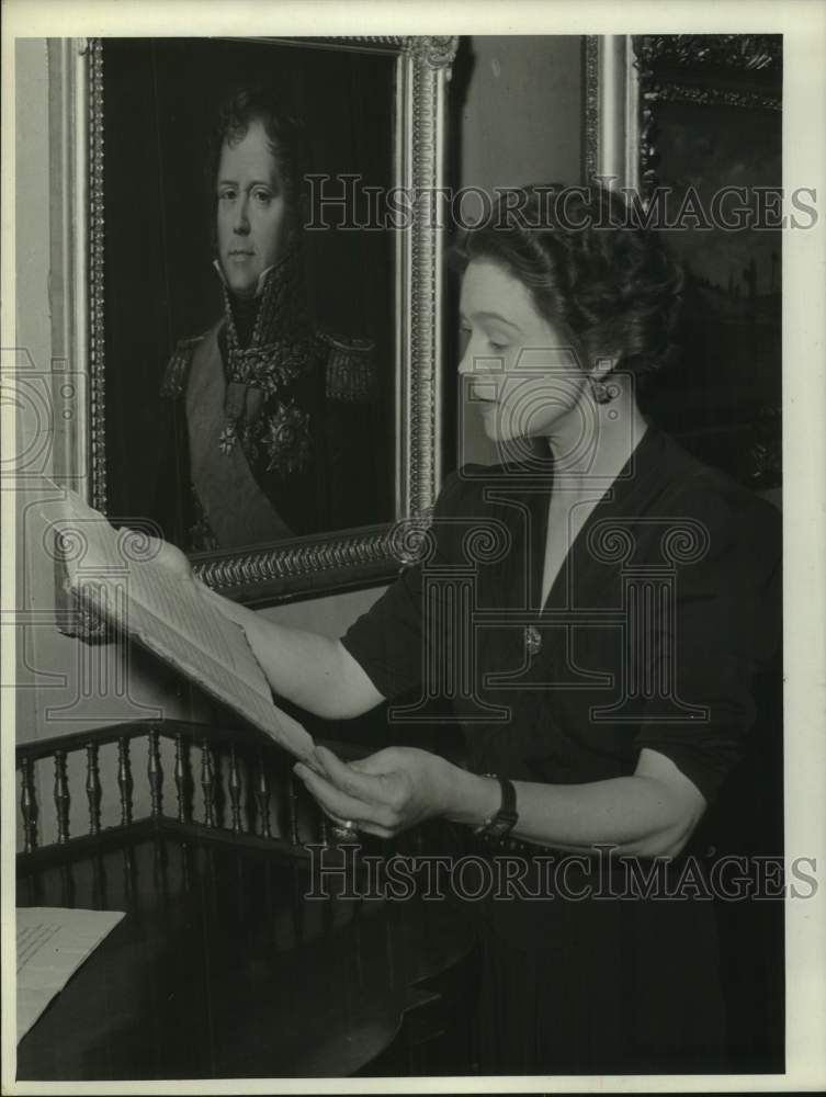1941 Press Photo Eva LaGallieune, New York - tua40732- Historic Images
