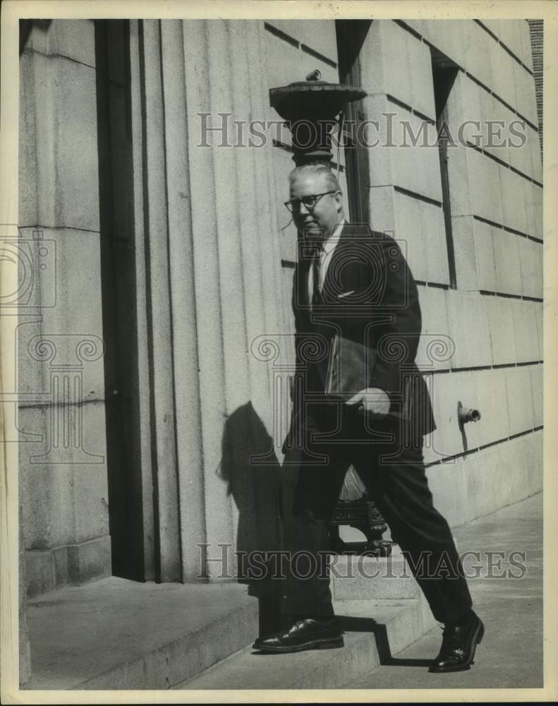 1967 Press Photo New York attorney Walter B. Langley - tua40765- Historic Images