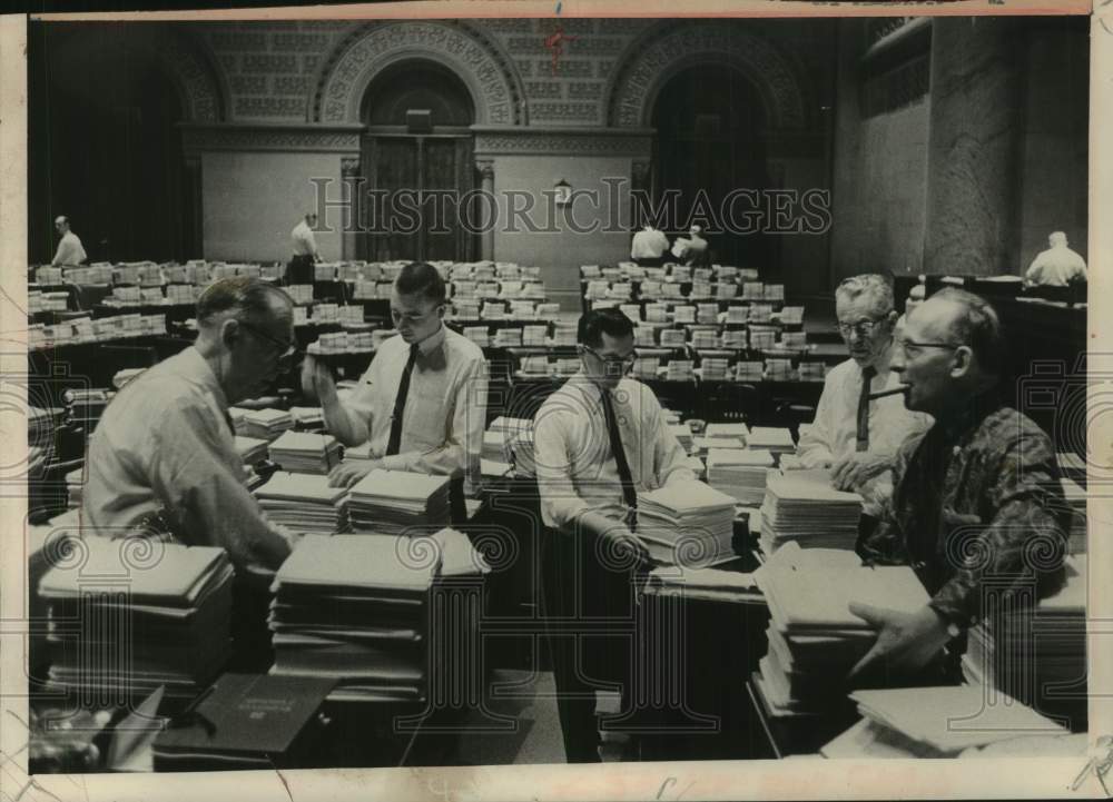 1962 Press Photo Pages work in bill room at New York State Legislature, Albany- Historic Images