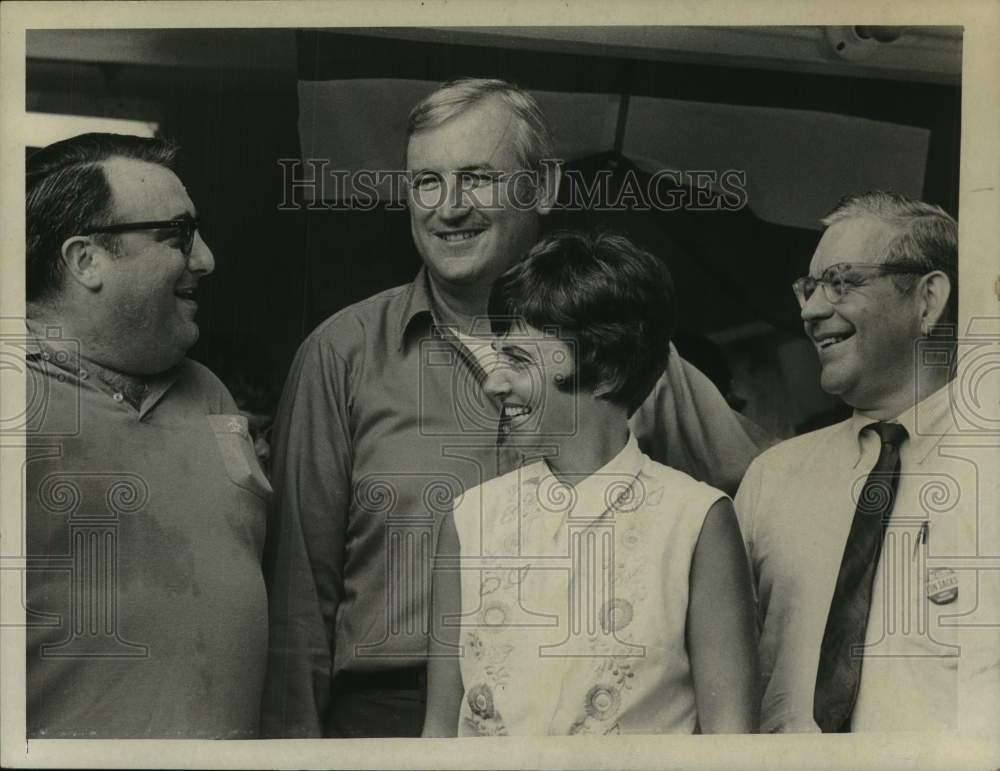 1969 Press Photo Politician chat outside Picard&#39;s Grove in Voorheesville, NY- Historic Images