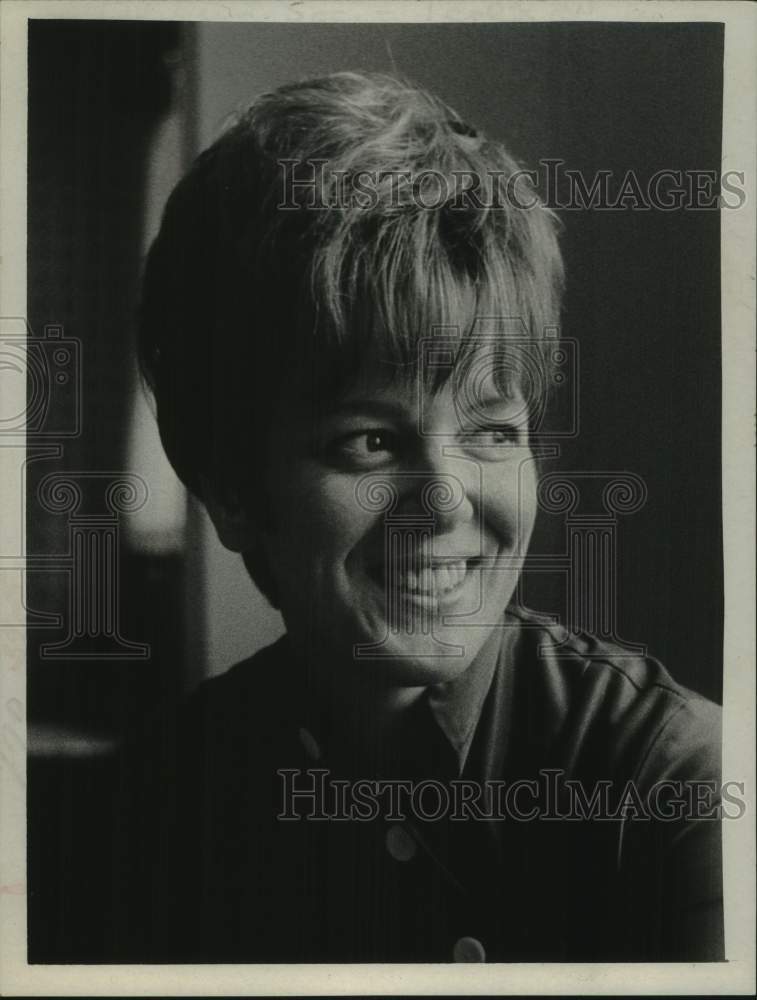 1972 Press Photo Mrs. Desmond McNamara, Your View winner, Albany, New York