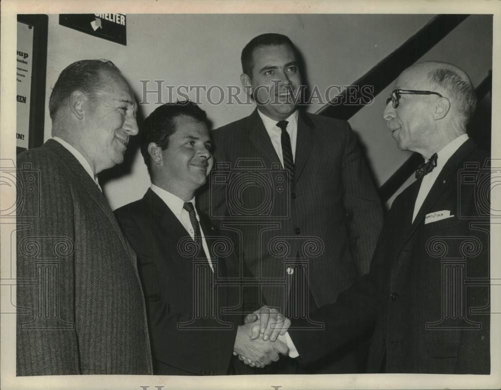 1966 Press Photo Clayton L. Besch Jr. with colleagues in New York - tua49818