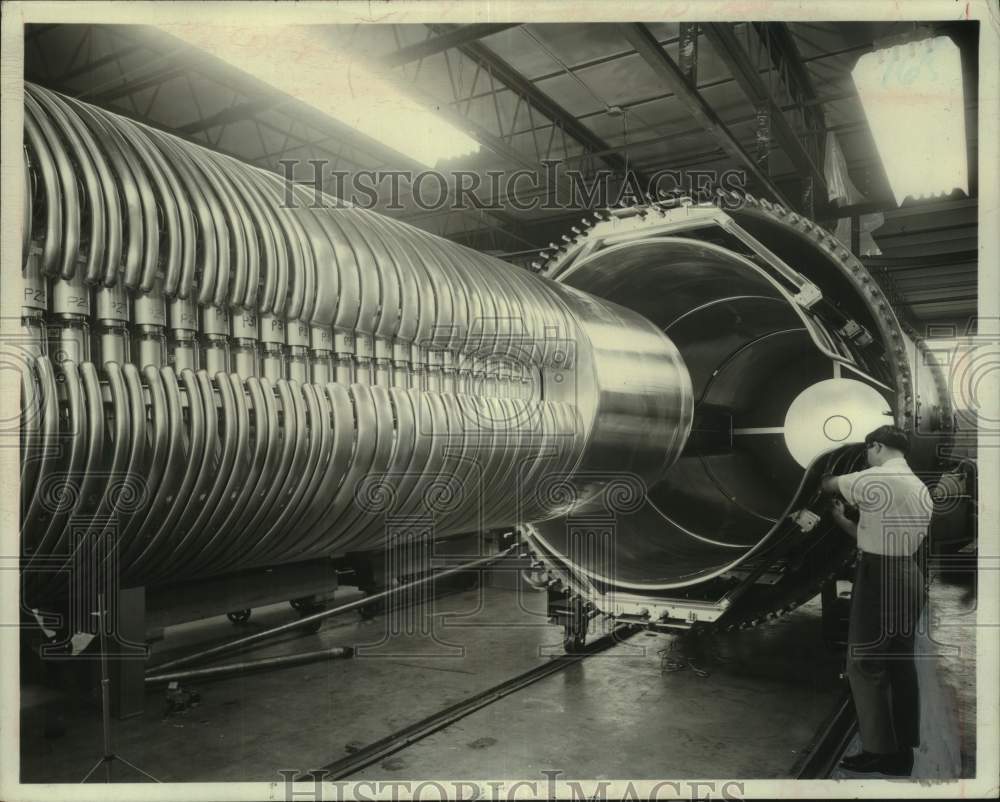 1969 Press Photo Electron Accelerator at State University of New York, Albany
