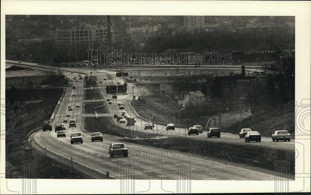 1986 Press Photo Traffic on Route 7 near Watervliet, New York - tua57181- Historic Images