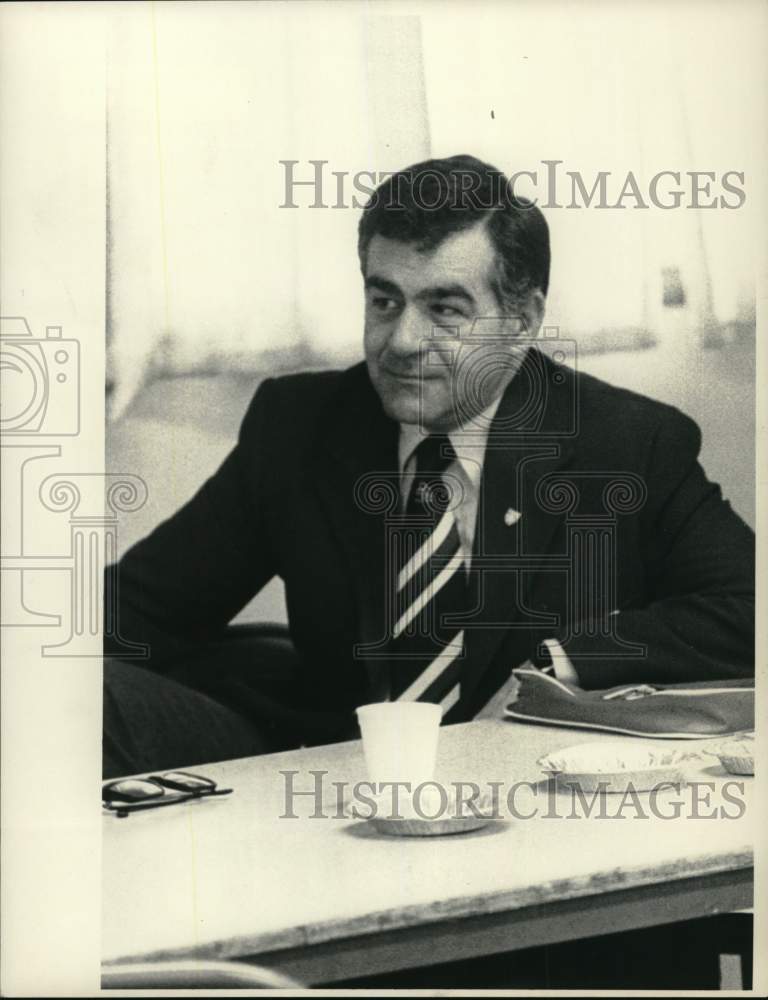 1980 Press Photo Tony Phillips, International Amateur Boxing Referee, New York- Historic Images