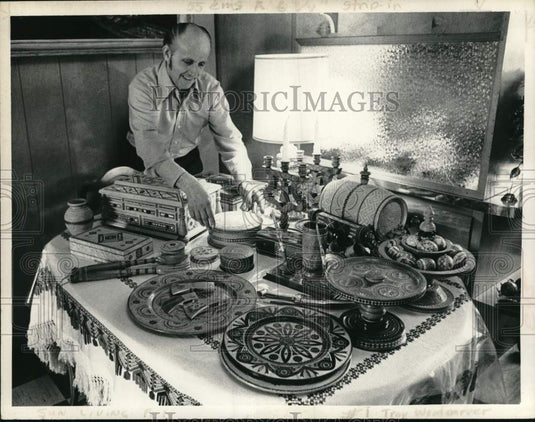 1972 Press Photo Michael Korhun with wood carvings in his New York home
