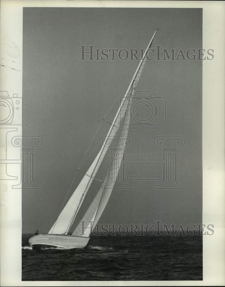 Press Photo America's Cup racing boat Heritage (US 23) - tua59360