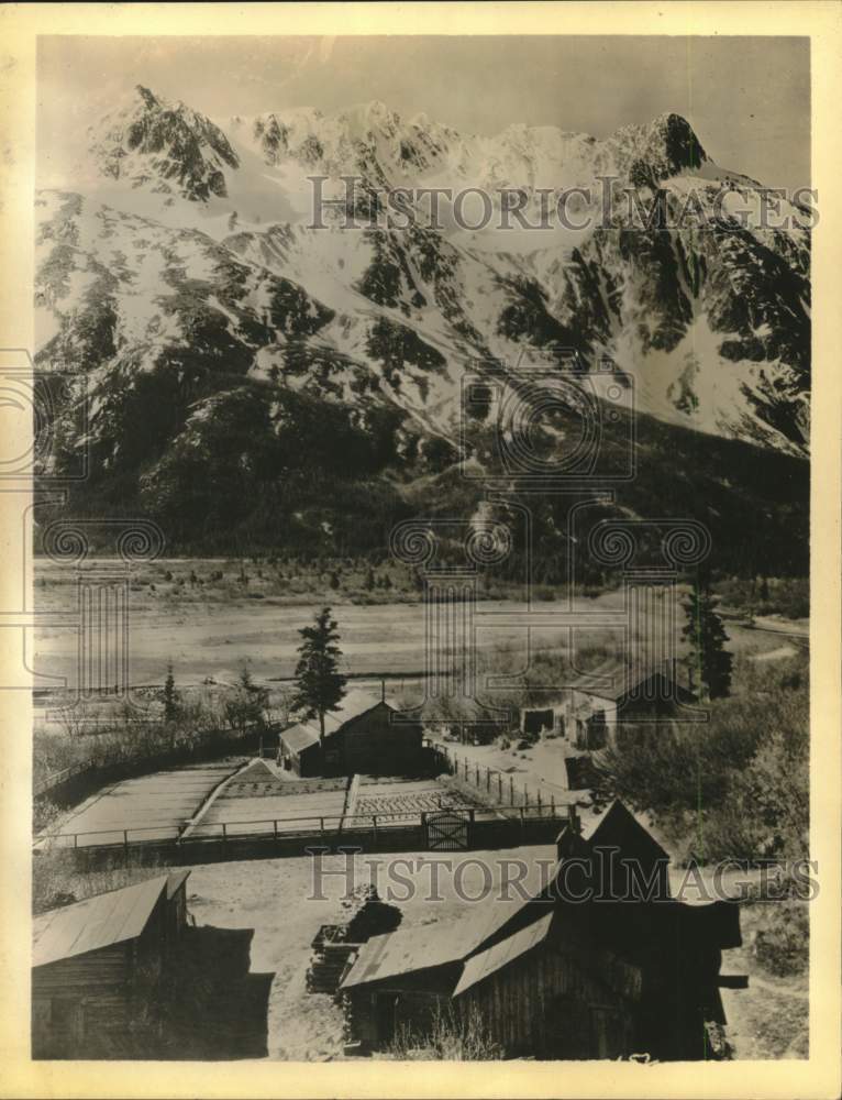 1935 Press Photo "Ben-My-Chree" home of Mr. & Mrs. Otto Patridge in Alaska