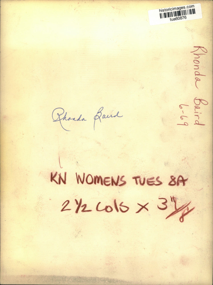 1969 Press Photo Rhonda Baird with birthday cake in New York - tua60876