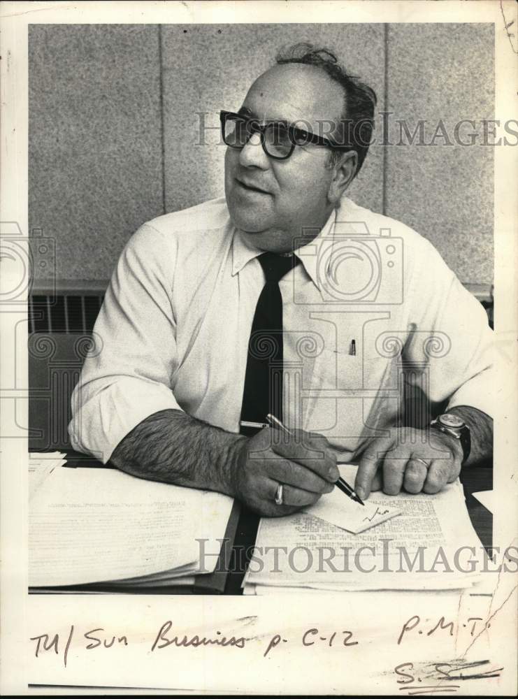 1976 Press Photo Patrick J. Bruno in his New York office - tua62009