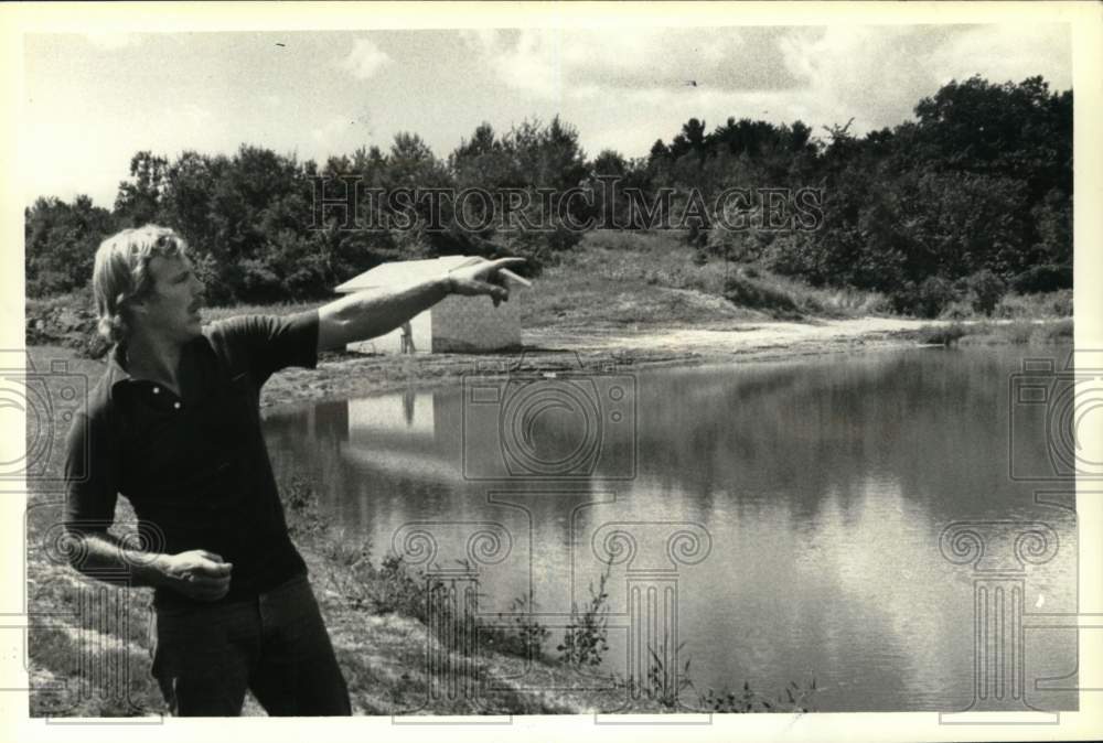 1990 Press Photo Scott Gallup, Manager, Albany Municipal Golf Course, New York- Historic Images