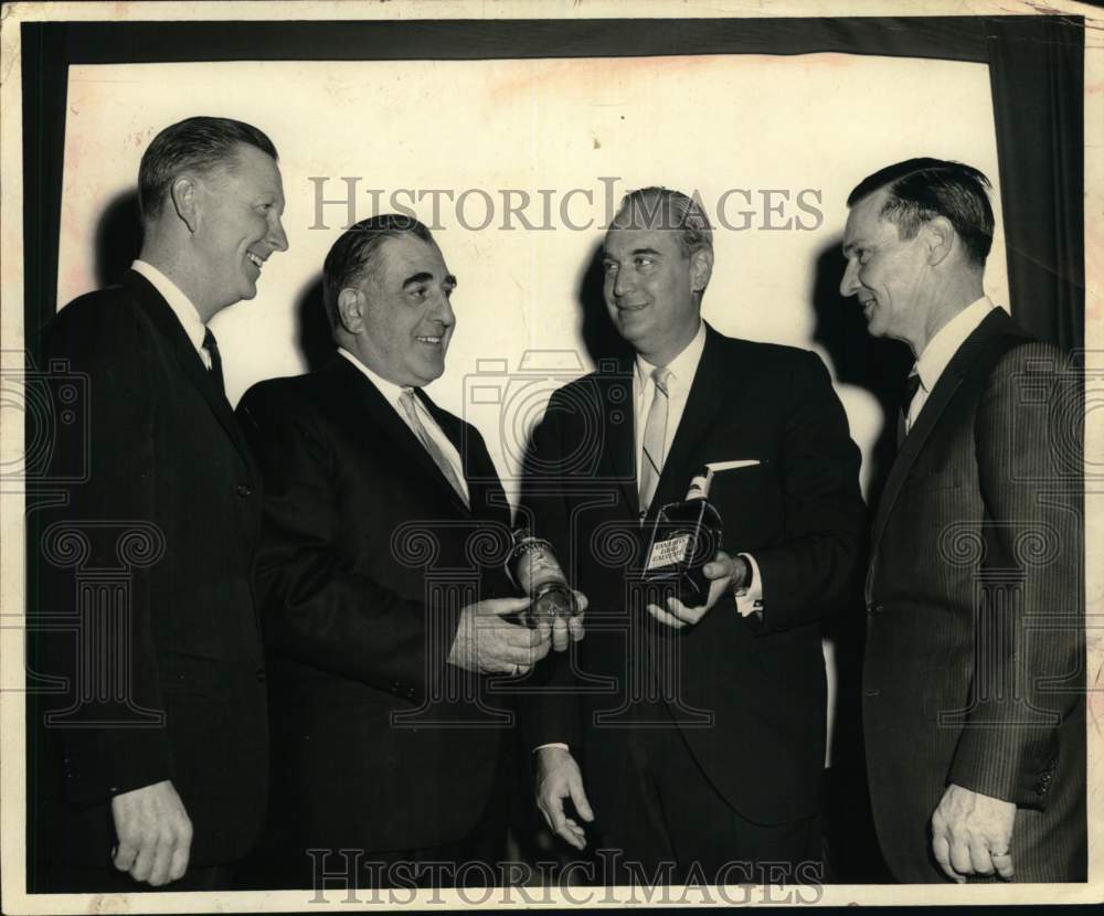 1964 Press Photo Calvert Distillers Co. officers talk whiskey in New York