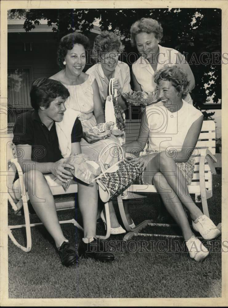 1961 Press Photo Ladies day event held at Wolferts Roost Country Club, New York- Historic Images