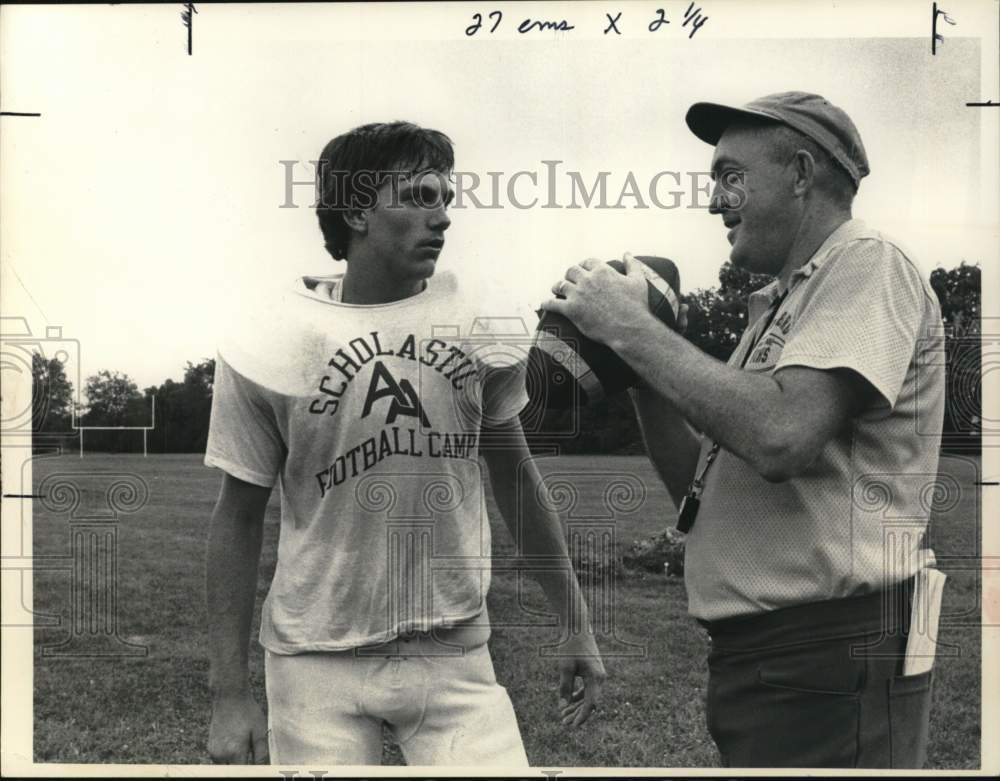 1979 Press Photo Greg Picard with Tom Buckley on New York football field- Historic Images