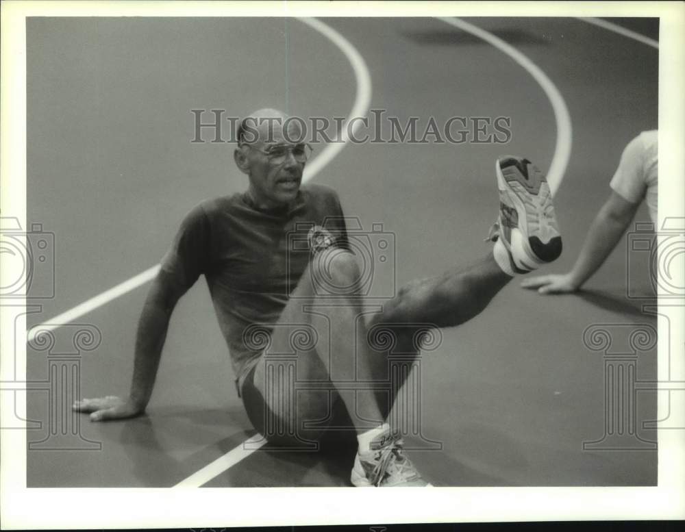 Press Photo Colonie, New York Police Lieutenant leads fitness workout- Historic Images