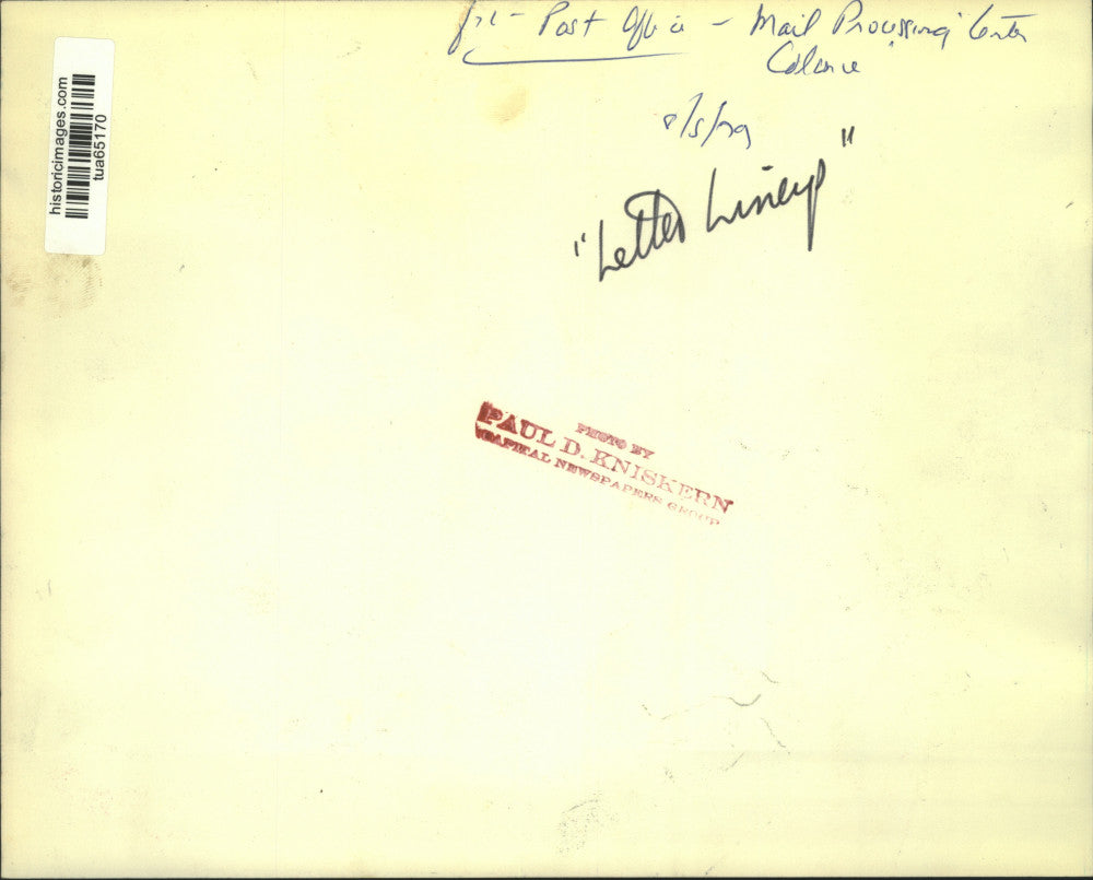 1979 Press Photo Workers sort mail at US Post Office facility in New York