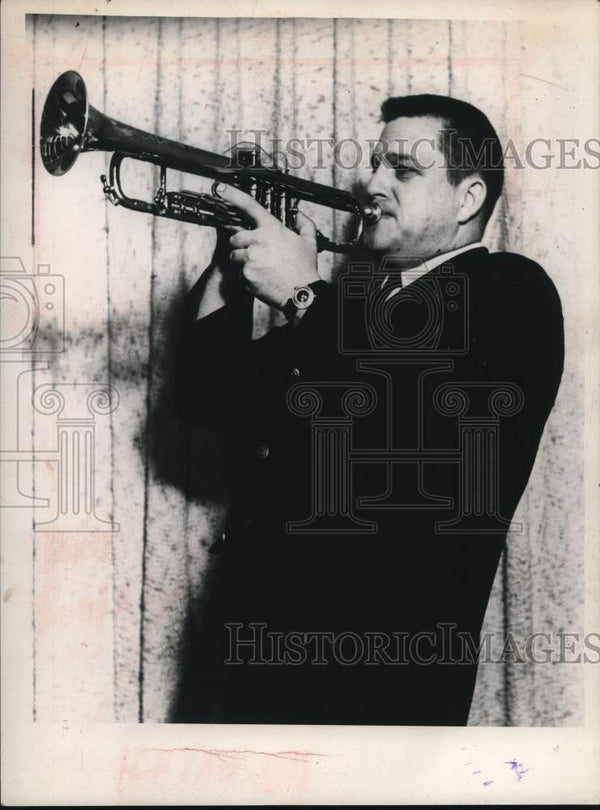 1962 Press Photo Dick Ruedebusch playing trumpet - tua67855 - Historic ...