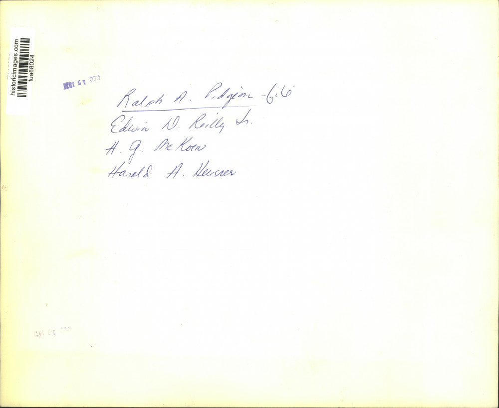 1971 Press Photo Ribbon-cutting ceremony for new business in New York