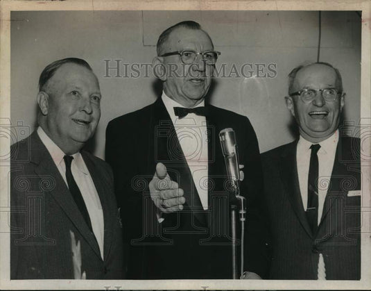 1966 Press Photo Carl W. Boltz, Odd Fellow official, speaks in New York