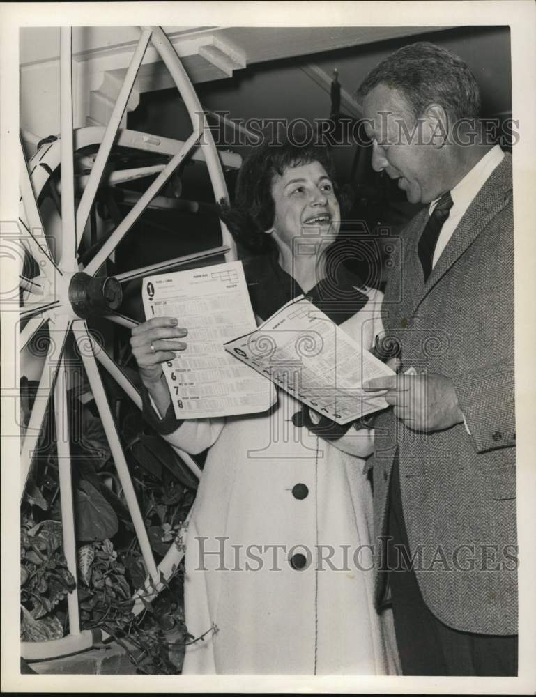 1964 Press Photo Mrs. Robert Whitfield with Douglas Coupe, Loudonville, New York- Historic Images