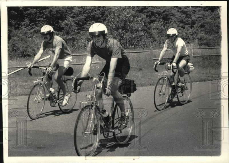 Load image into Gallery viewer, Press Photo Brett Bailey, Greg Adams &amp; Ted Musal bicycling in Clifton Park, NY
