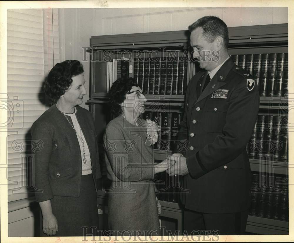 1965 Press Photo Dorothy G. Postver retires from Watervliet Arsenal, New York