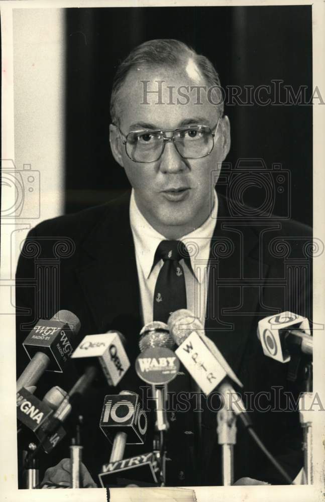 1984 Press Photo New York State Police Academy Superintendent Don O. Chesworth- Historic Images