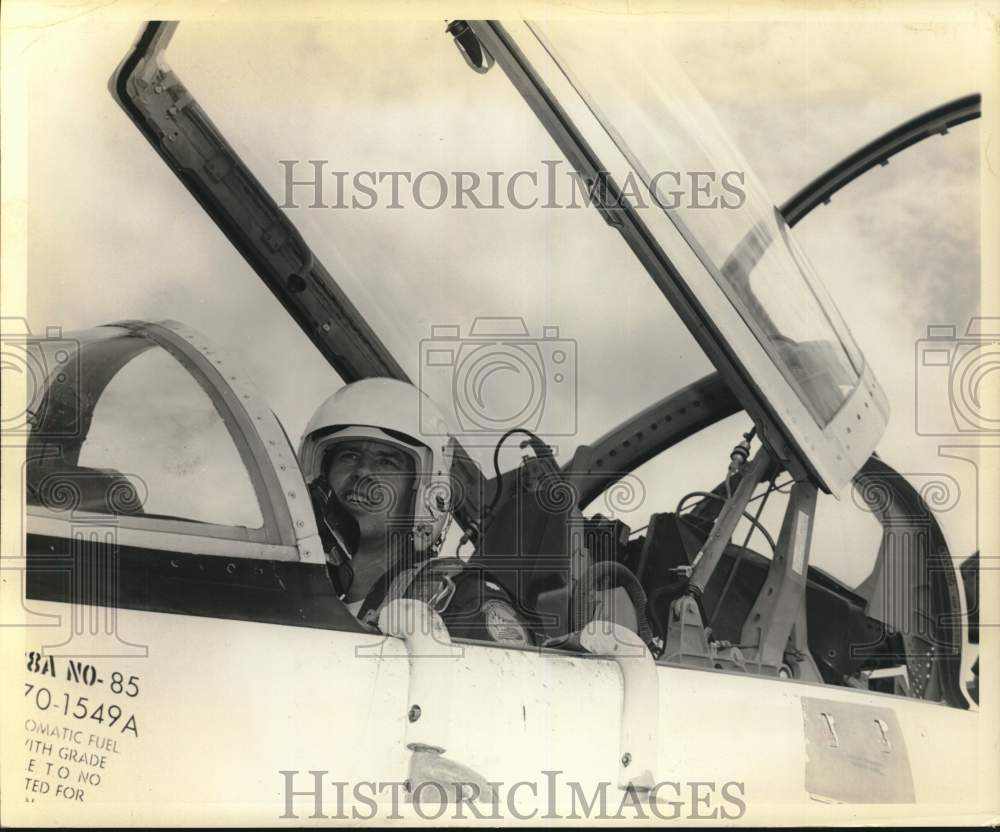 1973 Press Photo Lieutenant Colonel Robert Craner in cockpit of fighter jet- Historic Images