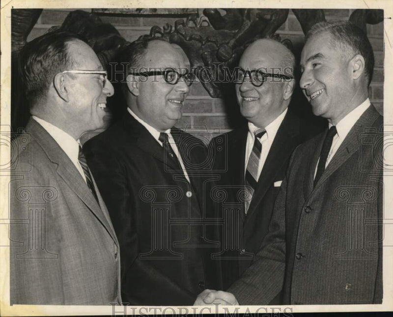 Load image into Gallery viewer, 1961 Press Photo Brotherhood dinner held at Temple Beth Emeth, Albany, New York
