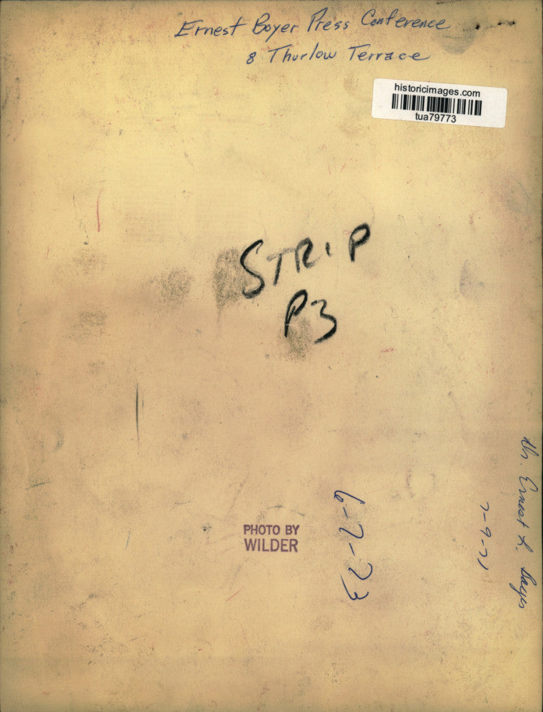 1973 Press Photo Dr. Ernest L. Boyer at press conference in New York - tua79773